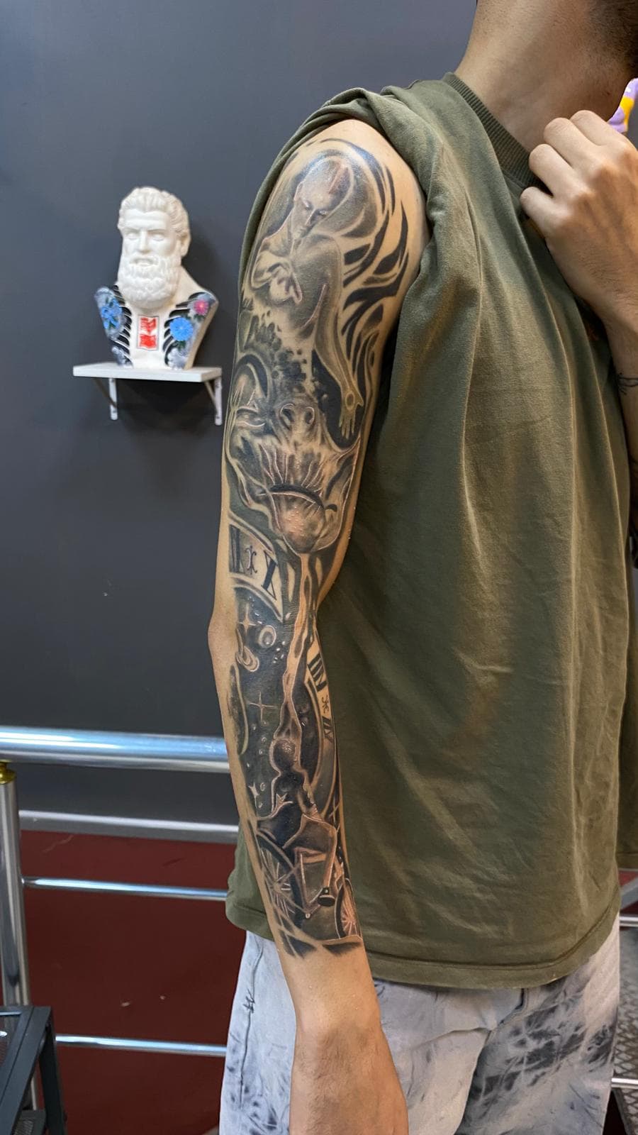 Anlamlı söz dövmesi, ince yazı çalışması — Ersin Tattoo