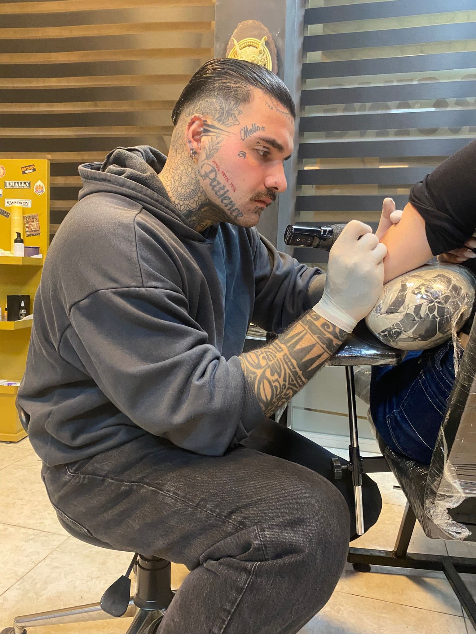 Ersin — Bakırköy dövme sanatçısı, 10+ yıl deneyim